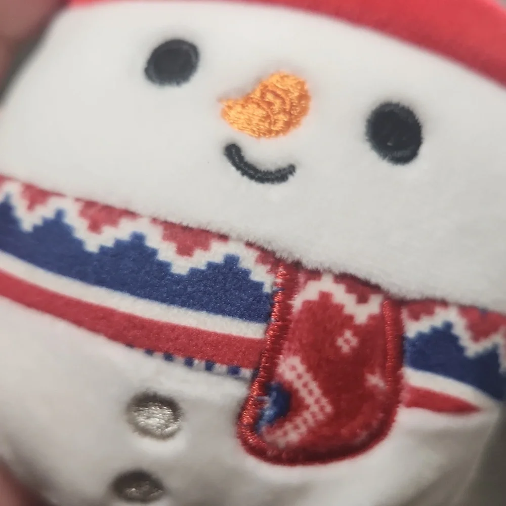 Squishmallow Snowman Plush - Picture 4 of 4